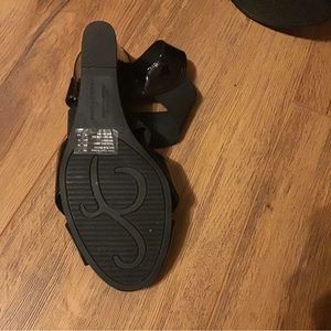 Black leather sandals